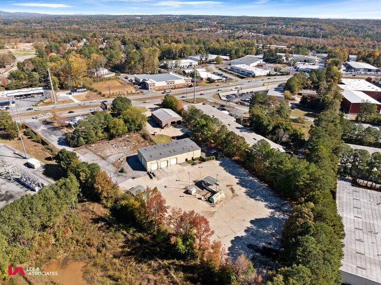 More Photos Of 774 McFarland Pky, Alpharetta Warehouse For Lease