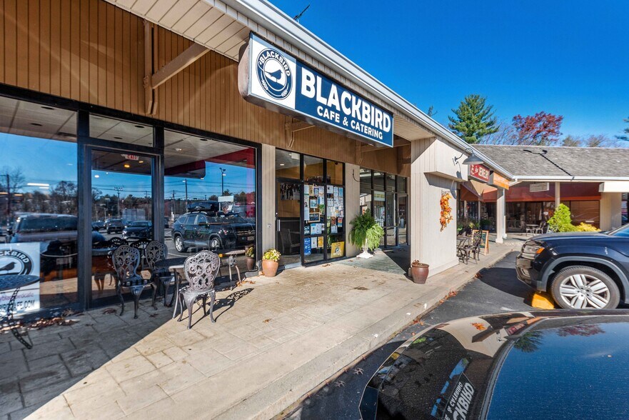 More Photos Of 340-344 Great Rd, Acton Unknown For Lease