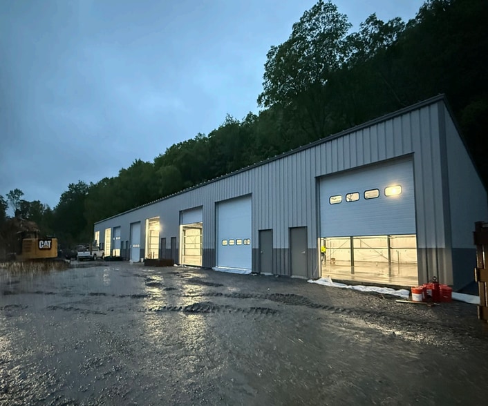 More Photos Of 144 Rowley St, Winchester Center Warehouse For Sale