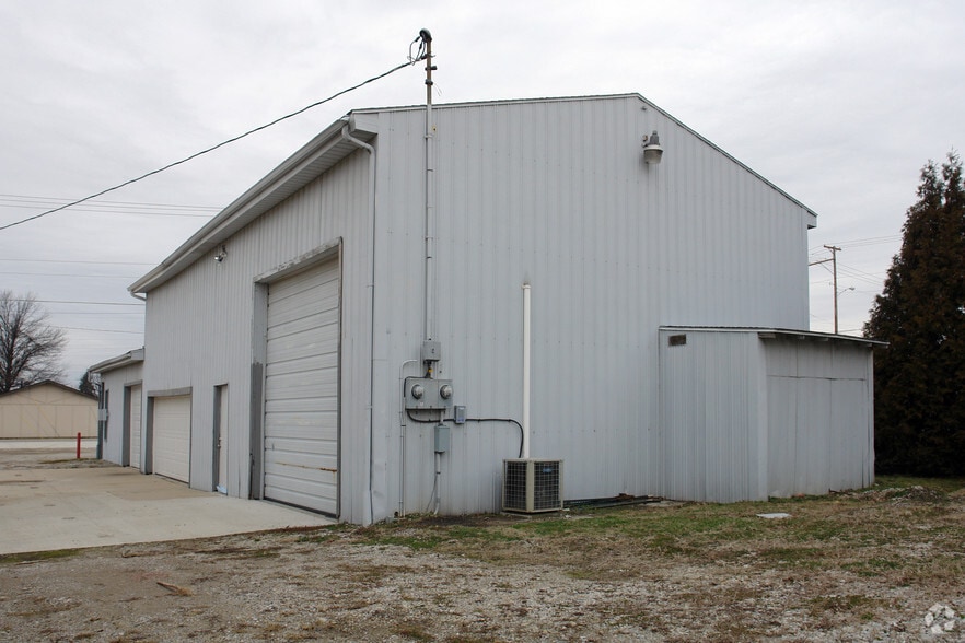 More Photos Of 1490 S Nebo Rd, Yorktown Flex For Lease