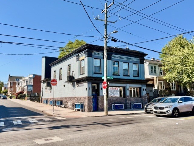 More Photos Of 2501 N Market St, Wilmington Storefront Retail Residential For Sale