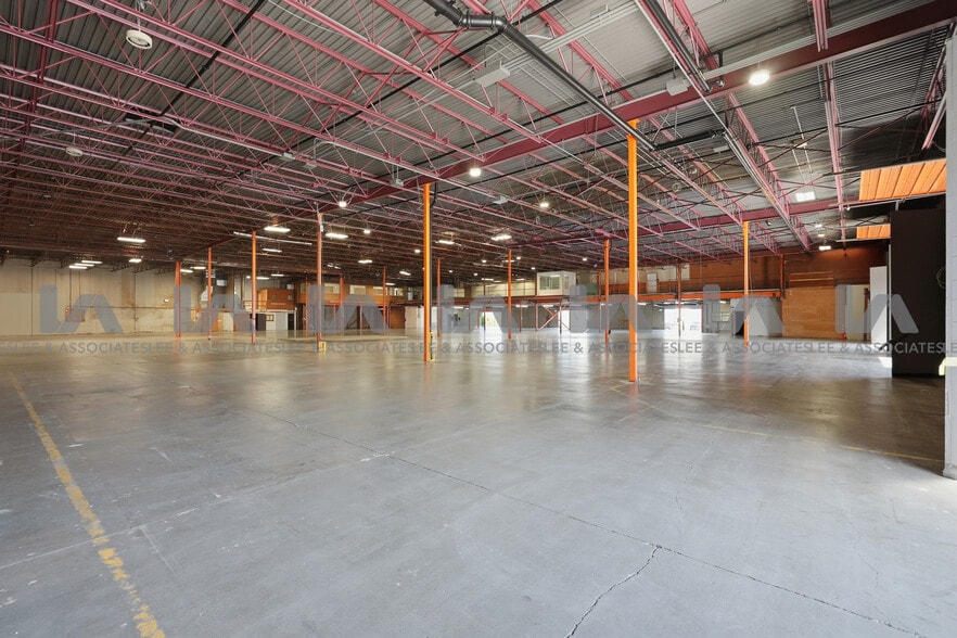 More Photos Of 18788 96th Ave, Surrey Warehouse For Lease
