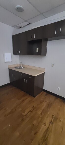 More Photos Of 6344 E Broadway Rd, Mesa Medical For Lease