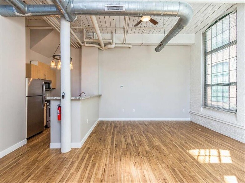 More Photos Of 166 Valley St, Providence Apartments For Sale