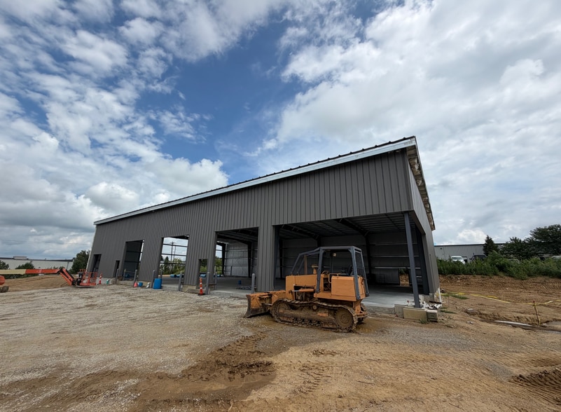 More Photos Of Thunderbird Ln, Fairfield Warehouse For Lease