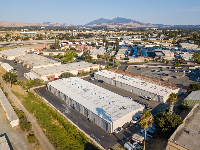 Primary Photo Of 420 N Buchanan Cir, Pacheco Warehouse For Lease