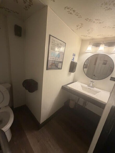 More Photos Of 520-522 Monroe Ave, Rochester Storefront Retail Residential For Sale