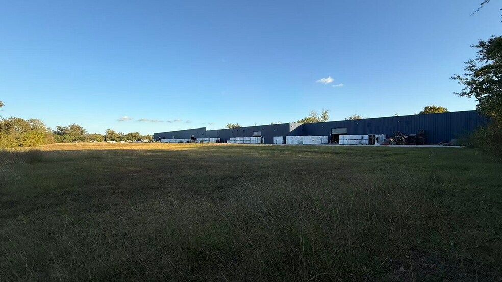 More Photos Of 6511 N Wayside Dr, Houston Warehouse For Sale