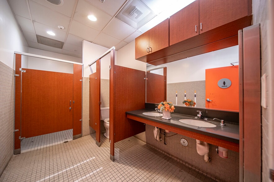 More Photos Of 580 N Atlantic Blvd, Monterey Park Apartments For Lease