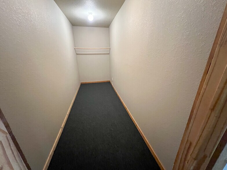 More Photos Of 9003 W County Road 130, Midland Warehouse For Lease