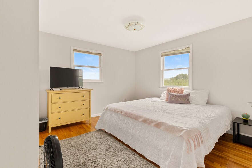 More Photos Of 162 Black Bear Run, Berlin Specialty For Sale