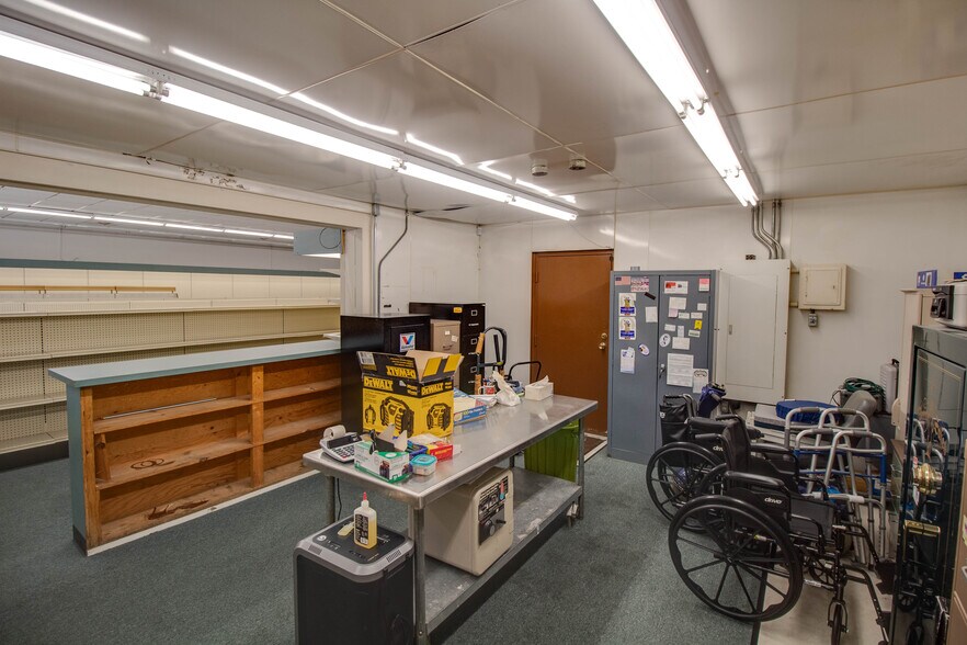 More Photos Of 219 N Main St, Marissa Specialty For Sale