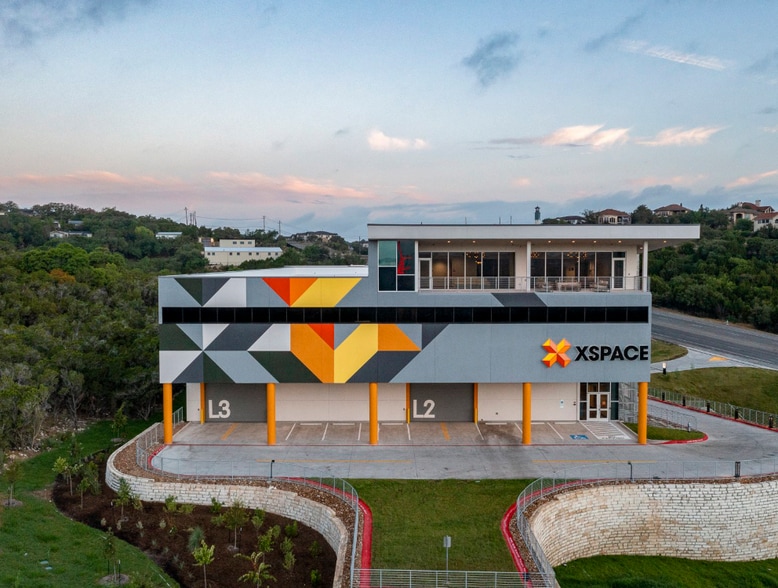 More Photos Of 4229 N FM 620 Hwy, Austin Showroom For Sale