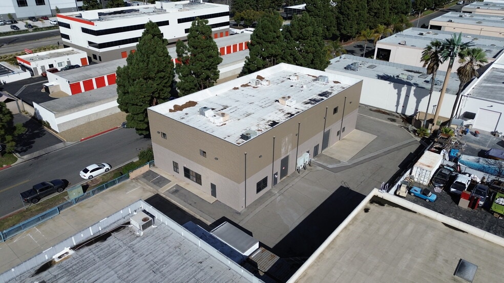 Primary Photo Of 5542 Buckingham Dr, Huntington Beach Warehouse For Sale