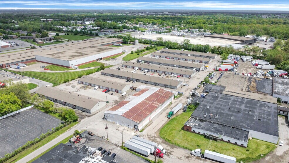 More Photos Of 1900-1936 Britains Ln, Columbus Warehouse For Lease