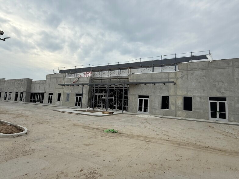 More Photos Of 1320 W League City Pky, League City Storefront For Lease
