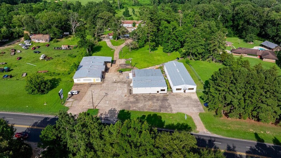 Primary Photo Of 2524 US Highway 96 N, Center Warehouse For Sale