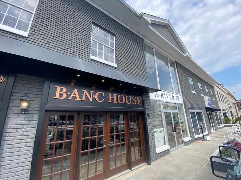 More Photos Of 16 River St, Norwalk Medical For Lease