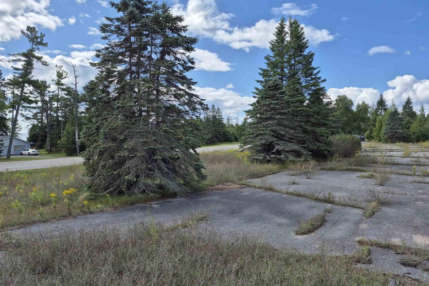 More Photos Of 6838 US-2 Hwy, Manistique Land For Sale
