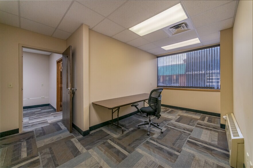 More Photos Of 100-106 S Main st, Ishpeming Bank For Sale