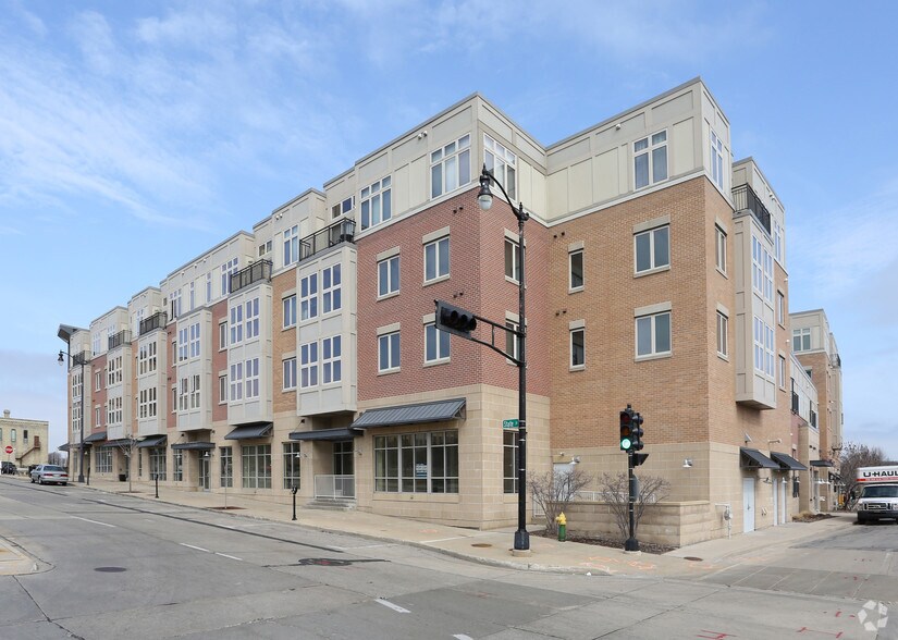 More Photos Of 141 Main St, Racine Apartments For Sale