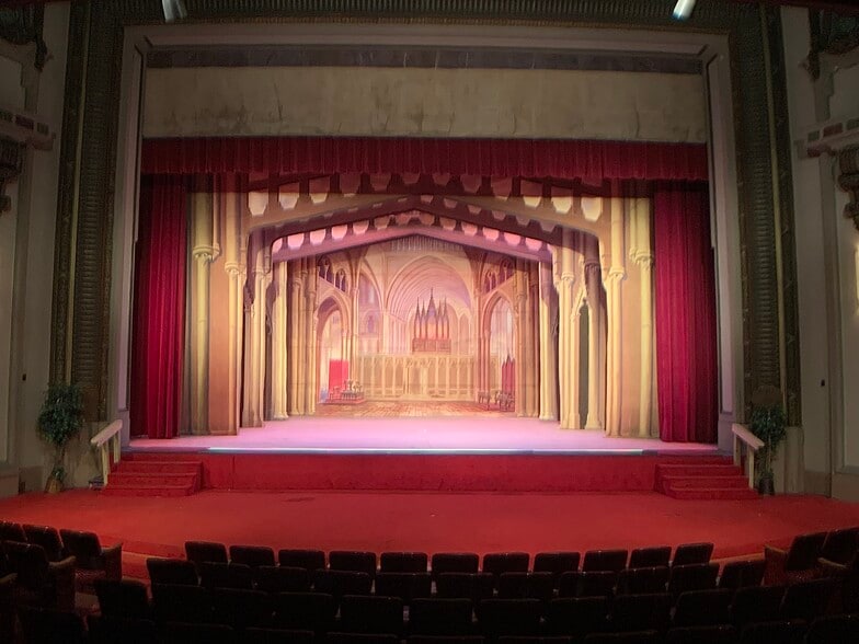 More Photos Of 727 Ohio St, Terre Haute Theater Concert Hall For Sale