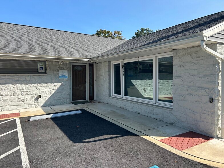 More Photos Of 270 Friedensburg Rd, Mount Penn Medical For Lease