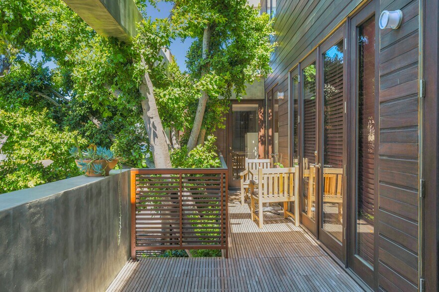 More Photos Of 1800-1808 Thayer Ave, Los Angeles Office For Lease