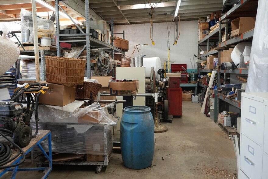 More Photos Of 1635 W 145th St, Gardena Warehouse For Sale