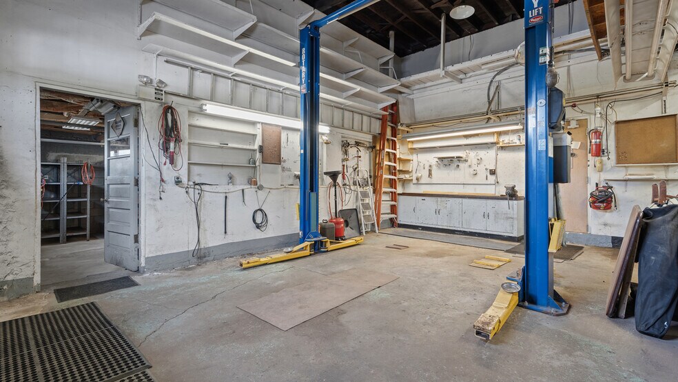 More Photos Of 1201 Oakridge Rd, Mc Donald Industrial For Sale