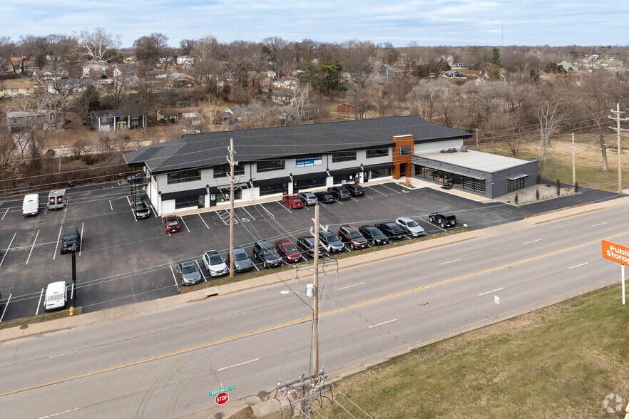 More Photos Of 3201-3229 S Brentwood Blvd, Webster Groves General Retail For Lease