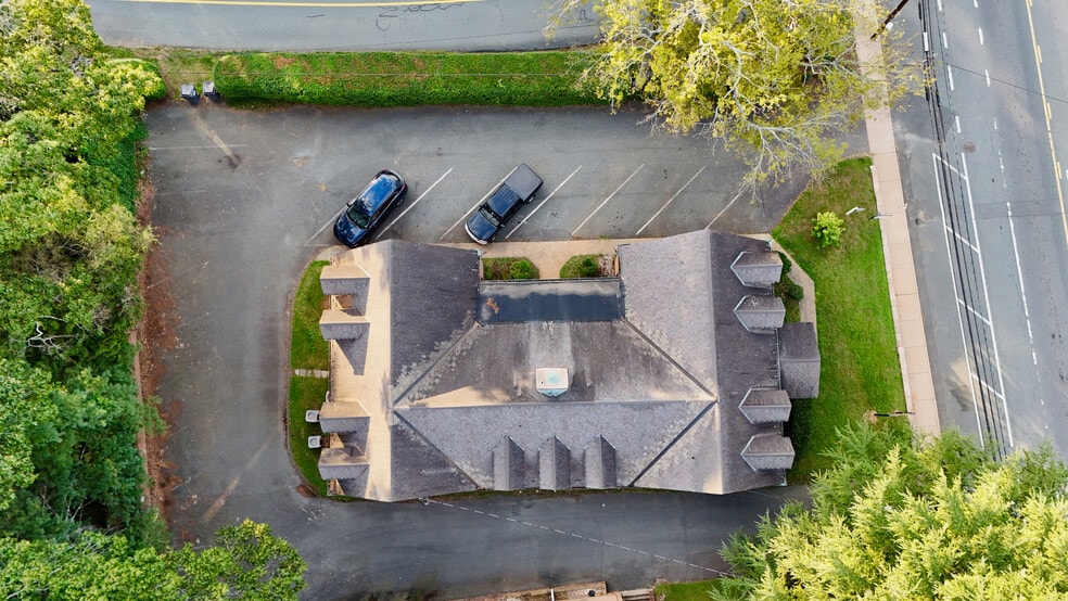 More Photos Of 2120 Ivy Rd, Charlottesville Office For Lease