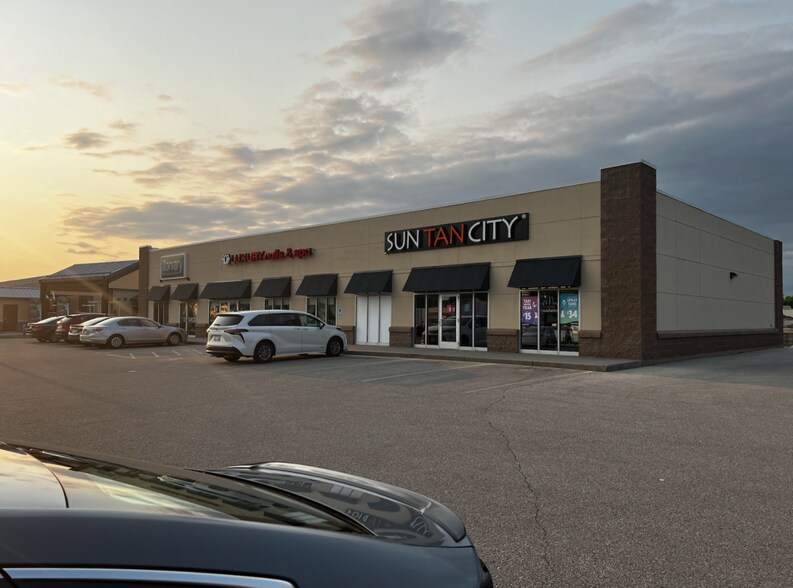 More Photos Of 1035 Frontenac Dr, Winona Storefront For Sale