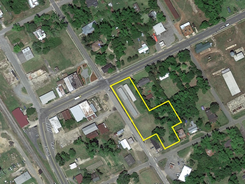 More Photos Of 1015 S Church St, Meigs Self Storage For Sale