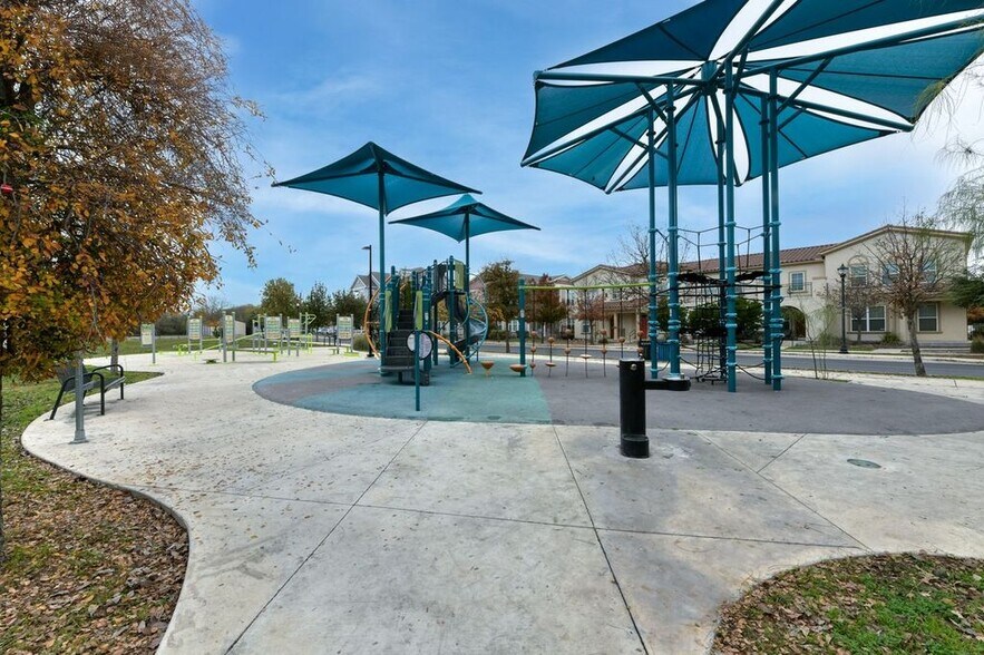 More Photos Of 726 Arthur St, San Antonio Multifamily For Sale