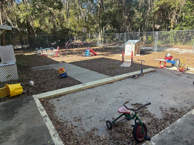 More Photos Of 1300 NW 6th St, Gainesville Office For Sale