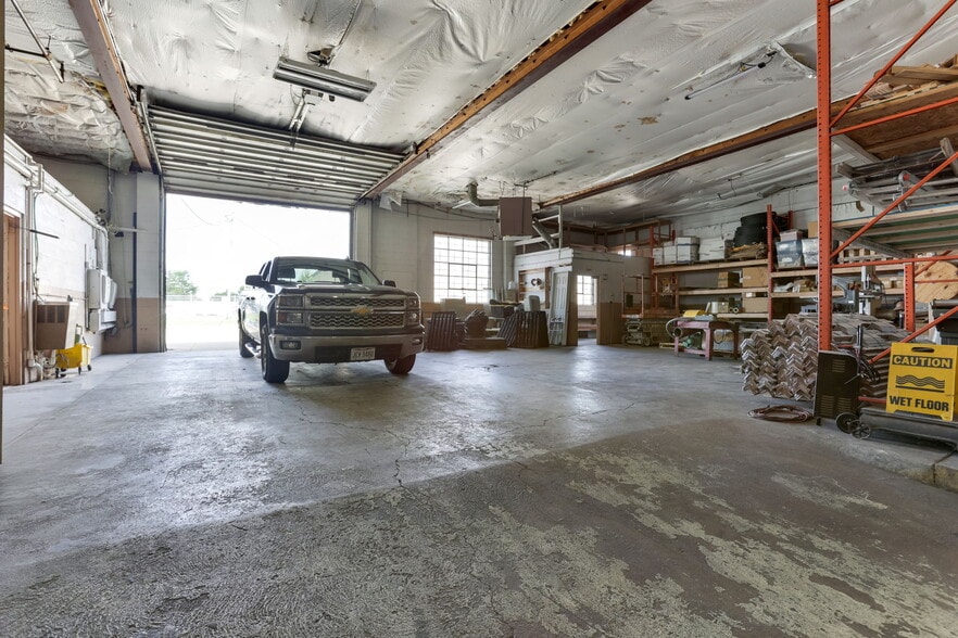 More Photos Of 2591 Harrison Rd, Columbus Warehouse For Sale