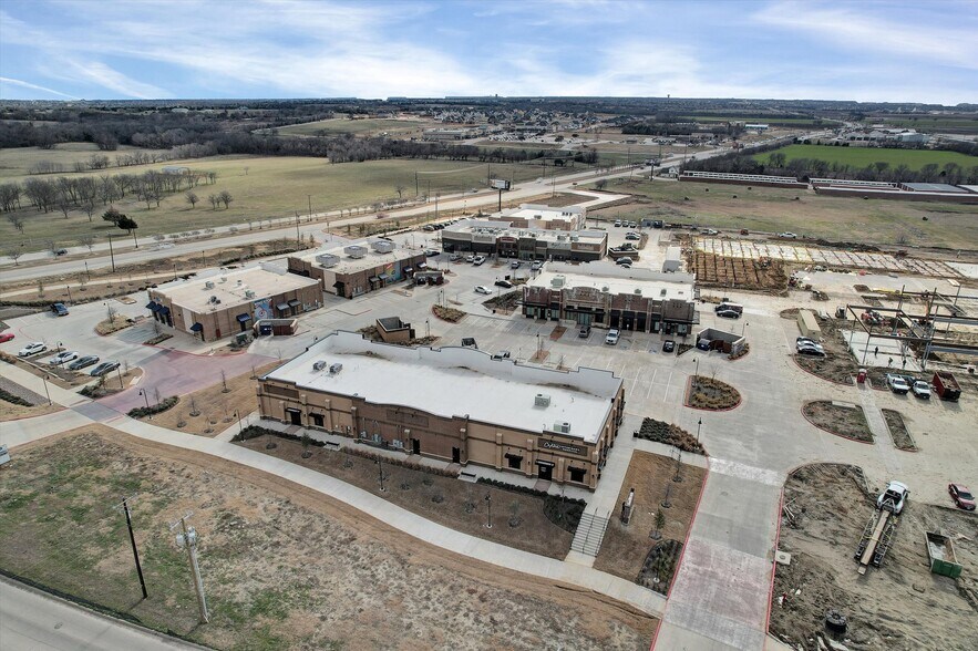 More Photos Of 515 S Preston Dr, Celina General Retail For Sale