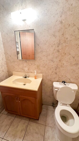 More Photos Of 1520 E Gary Rd, Lakeland Office For Lease