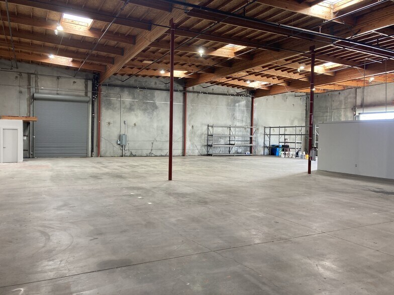 More Photos Of 1000 Quesada Ave, San Francisco Warehouse For Lease