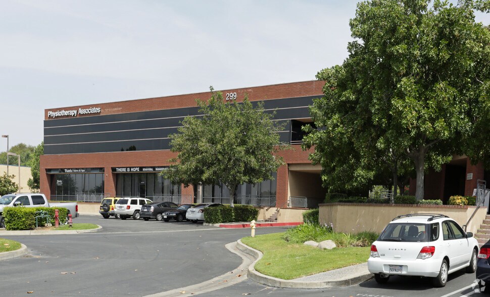 More Photos Of 299 W Foothill Blvd, Upland Medical For Sale