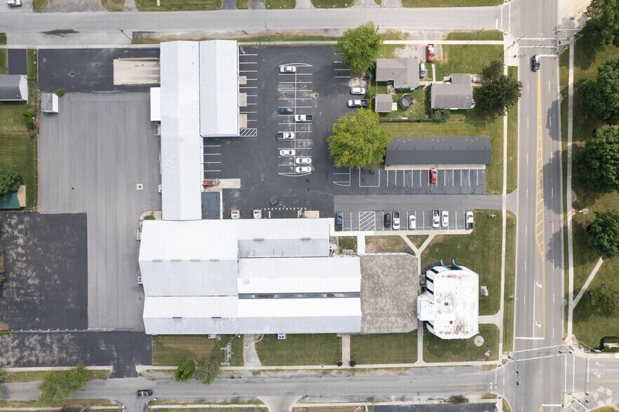 More Photos Of 1331 Broad Ave, Findlay Warehouse For Lease