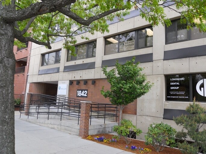 More Photos Of 1842 Beacon St, Brookline Medical For Sale