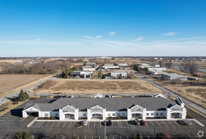 More Photos Of 508 E State Road 32, Westfield Medical For Lease