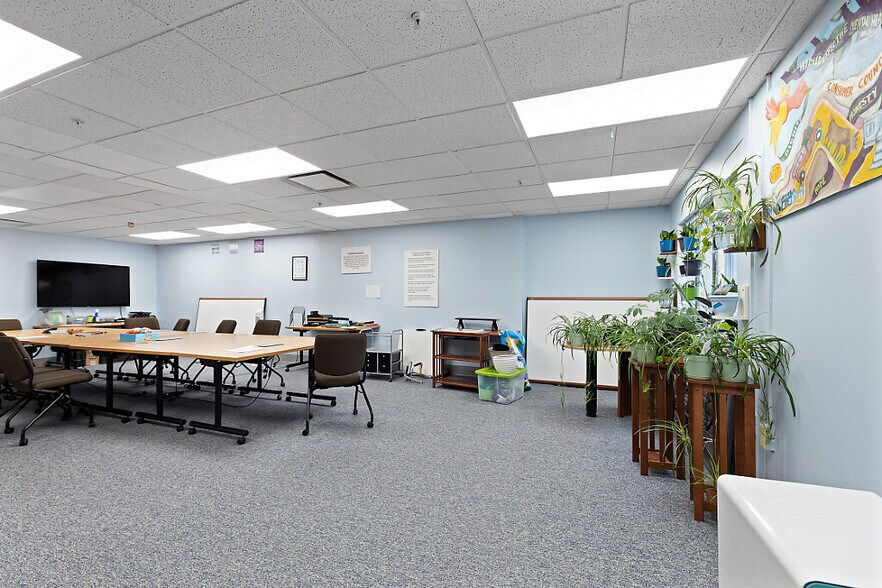 More Photos Of 219 Capitol St, Augusta Office For Lease