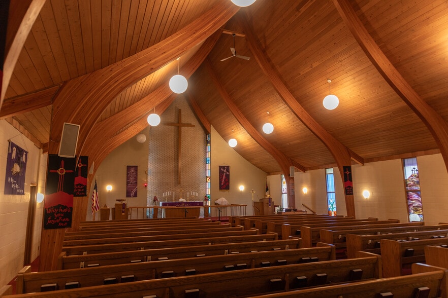 More Photos Of 381 H St, Hampton Religious Facility For Sale