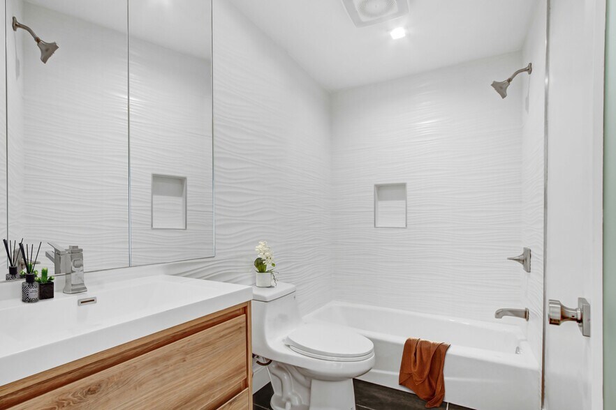 More Photos Of 1445 N Avenue 47, Los Angeles Apartments For Sale