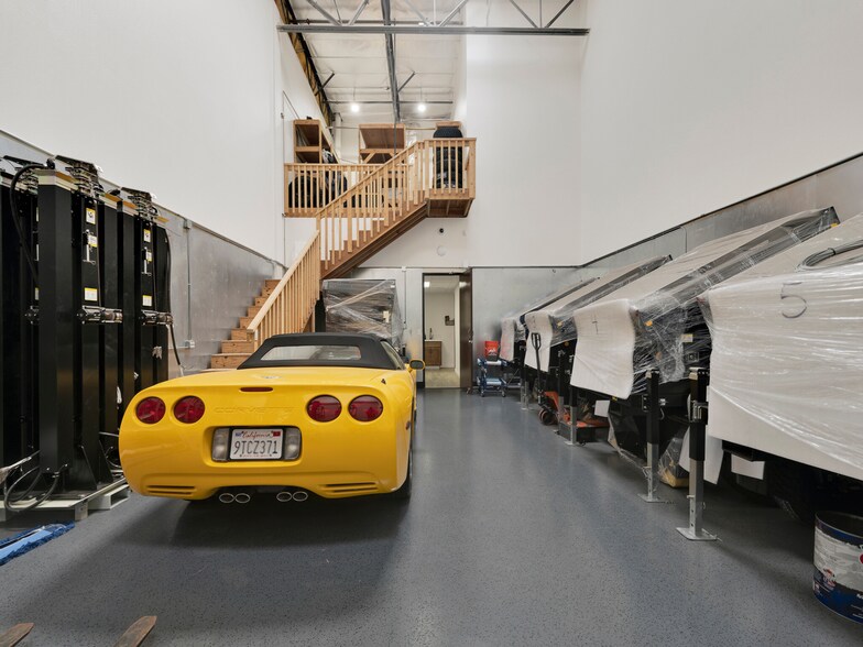 More Photos Of 1211 Flynn Rd, Camarillo Warehouse For Sale