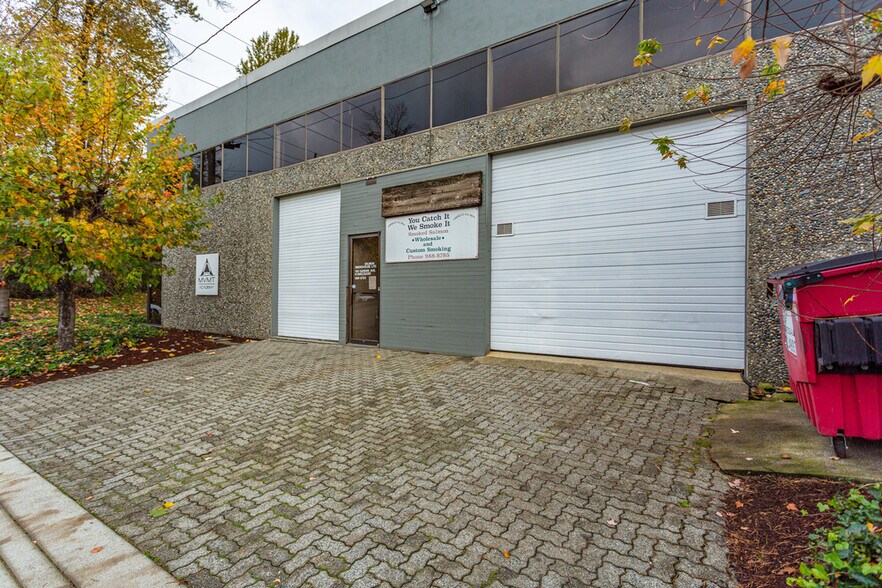 More Photos Of 1701-1711 Welch St, North Vancouver Unknown For Lease