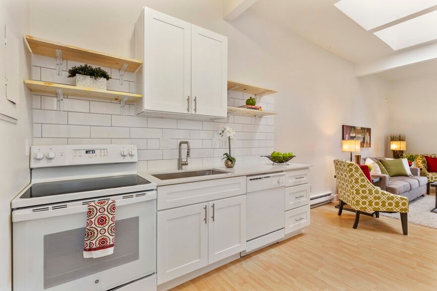 More Photos Of 410 Franklin St SE, Olympia Apartments For Sale